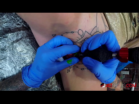 ❤️ An hottie thar a bheith tattooed Sully Savage fuair tattoo ar a clitoris ❤️  Físeán gnéis  ag ga.space-assistant.ru ❌❤